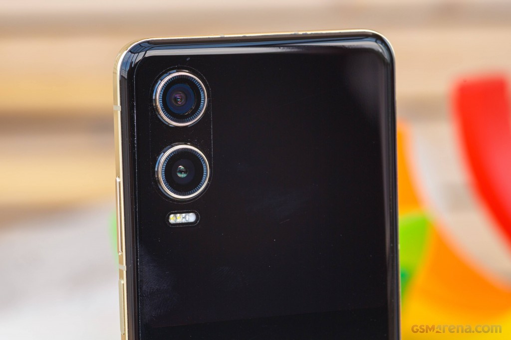 Tecno Phantom V Flip2 hands-on photo 10