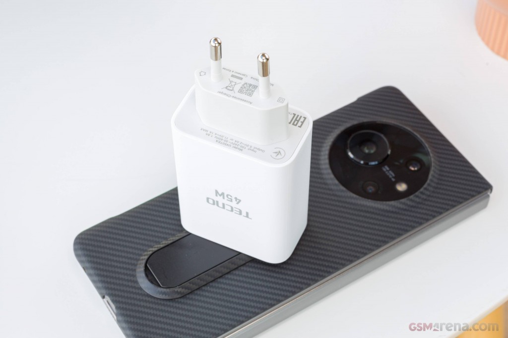 Tecno Phantom V Fold hands-on photo 3