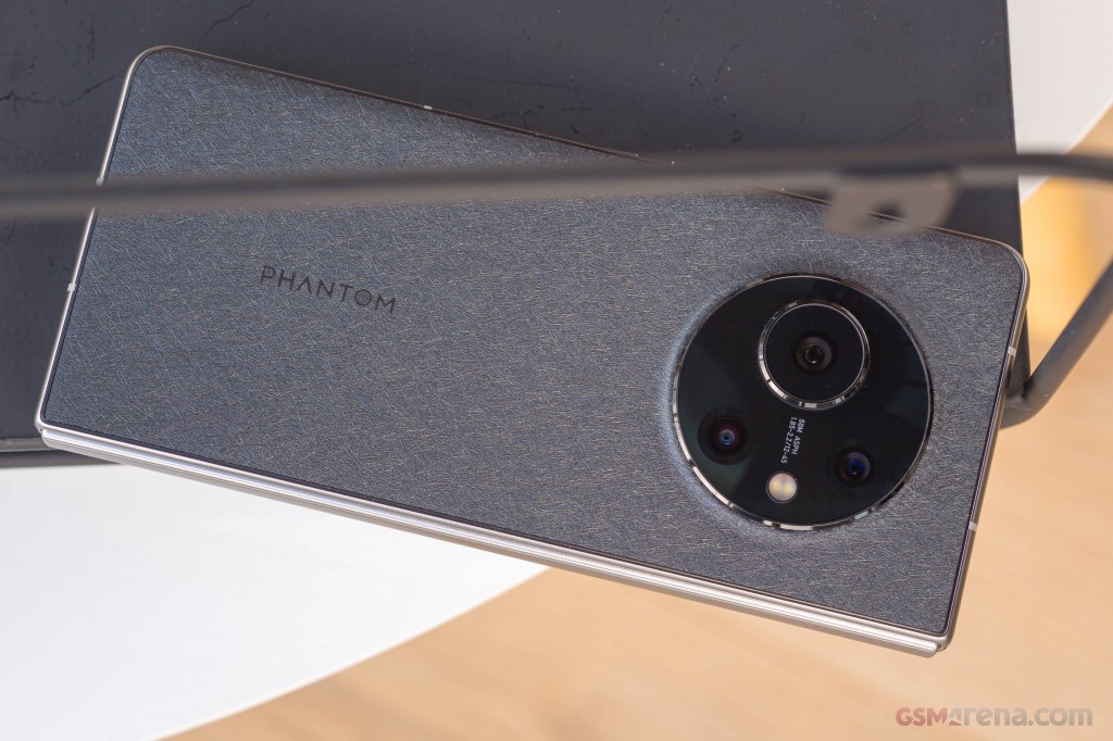 Tecno Phantom V Fold hands-on photo 8