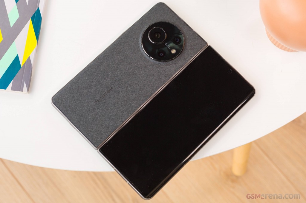 Tecno Phantom V Fold hands-on photo 11