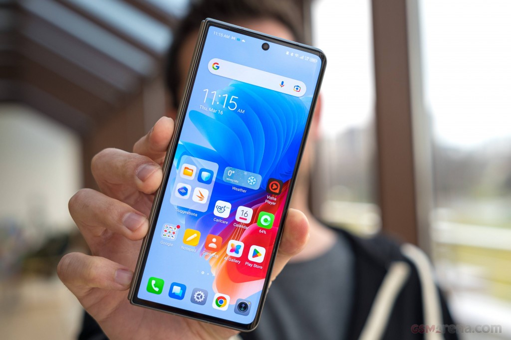 Tecno Phantom V Fold hands-on photo 31
