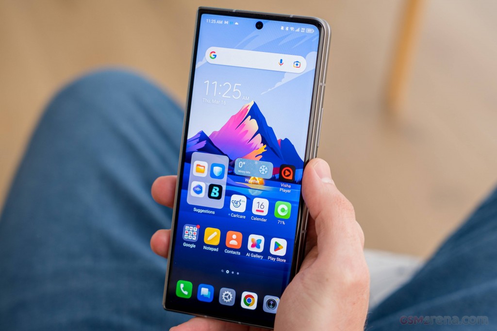 Tecno Phantom V Fold hands-on photo 42