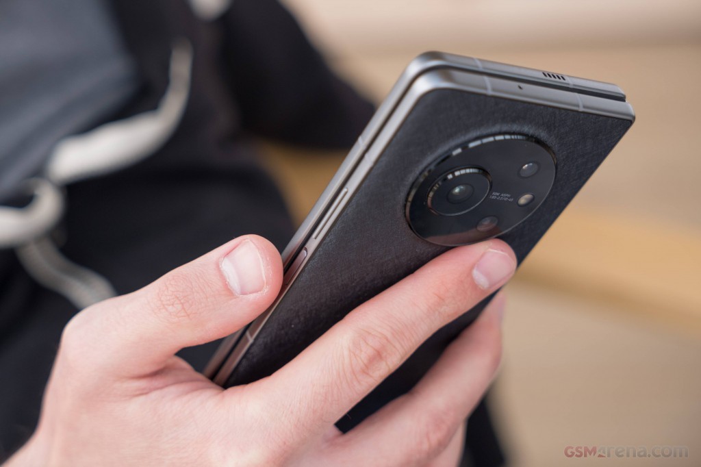 Tecno Phantom V Fold hands-on photo 43