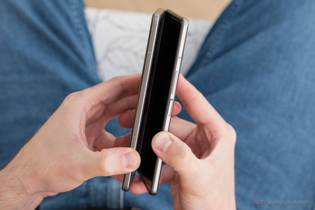 Tecno Phantom V Fold hands-on photo 48