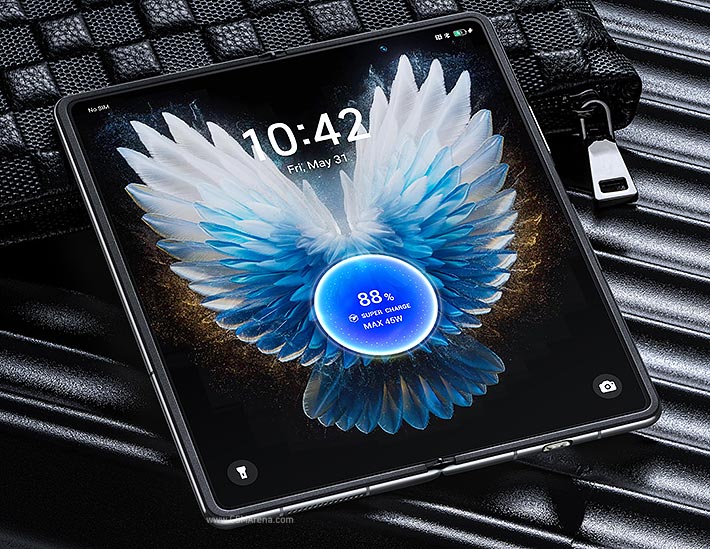 Tecno Phantom V Fold2 view 2