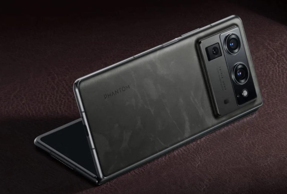 Tecno Phantom V Fold2 view 11