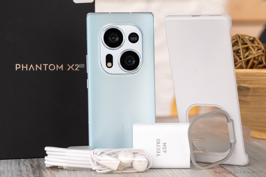 Tecno Phantom X2 hands-on photo 7