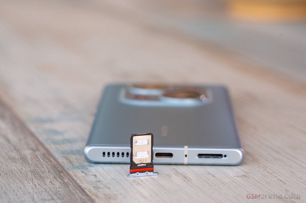 Tecno Phantom X2 hands-on photo 8