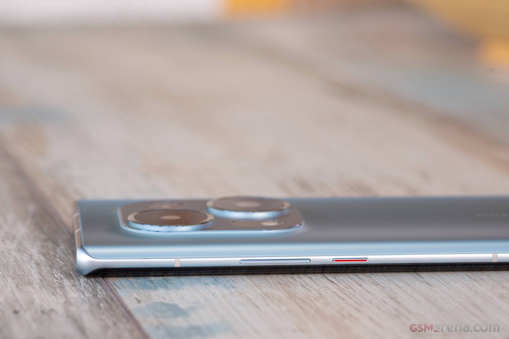 Tecno Phantom X2 hands-on photo 11
