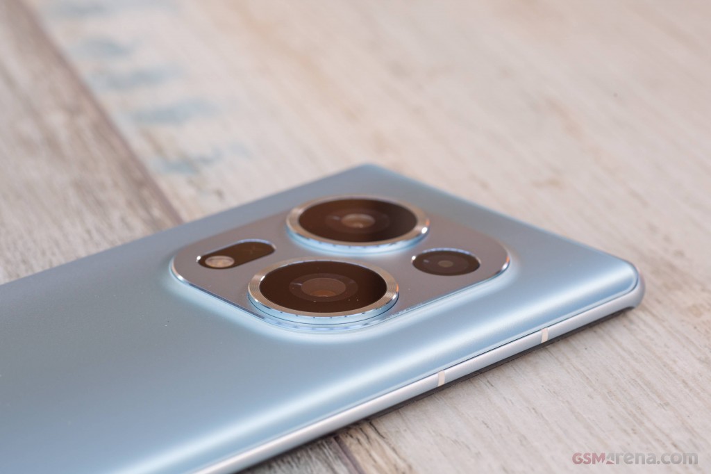 Tecno Phantom X2 hands-on photo 13