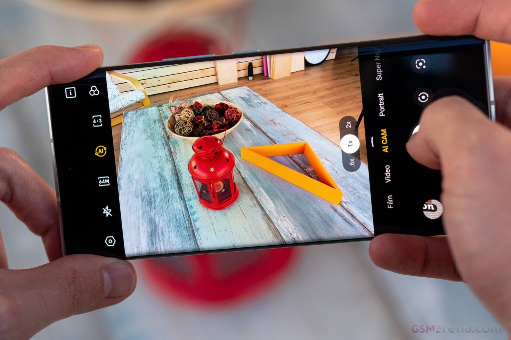 Tecno Phantom X2 hands-on photo 19