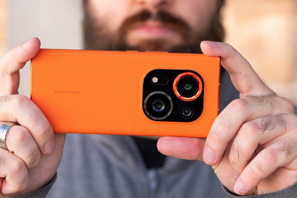 Tecno Phantom X2 Pro hands-on photo 19