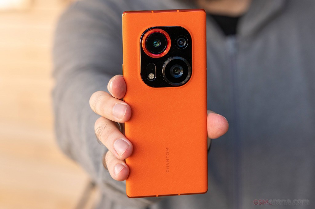 Tecno Phantom X2 Pro hands-on photo 21