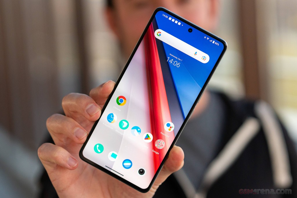 vivo iQOO 11 hands-on photo 15