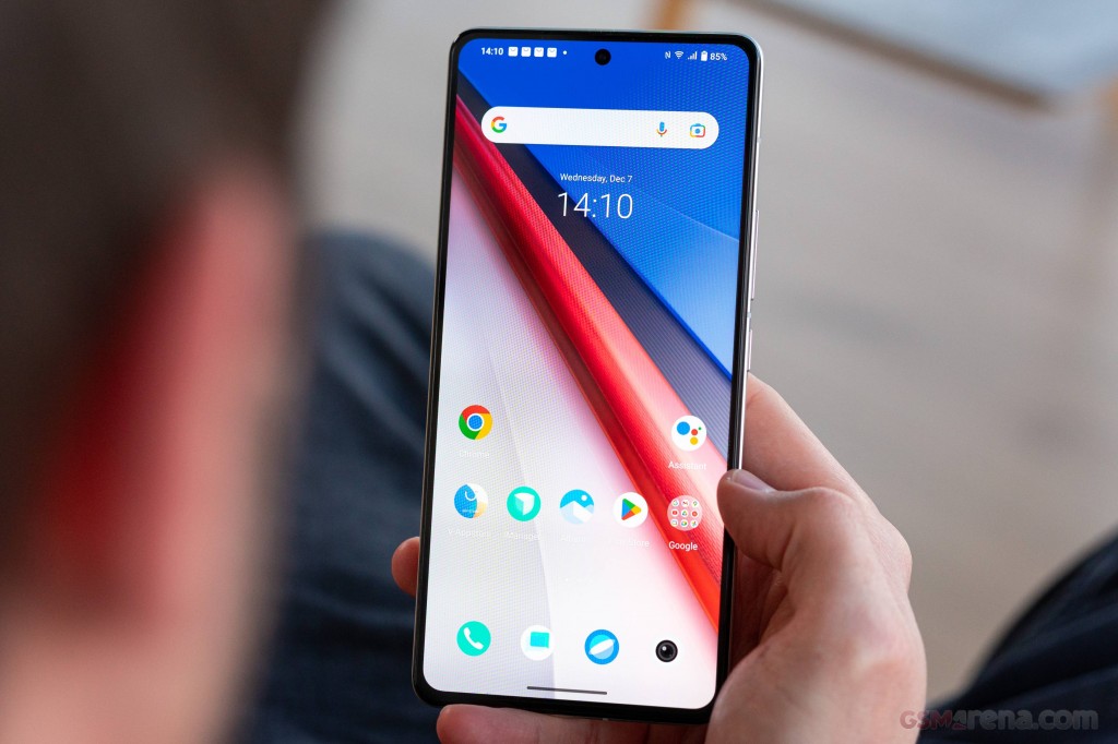 vivo iQOO 11 hands-on photo 21