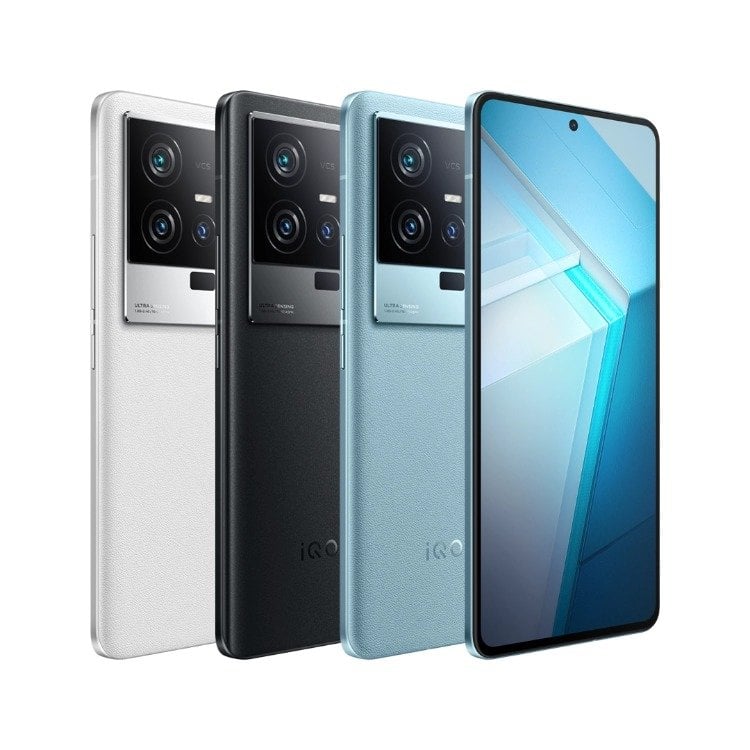 vivo iQOO 11S view 3