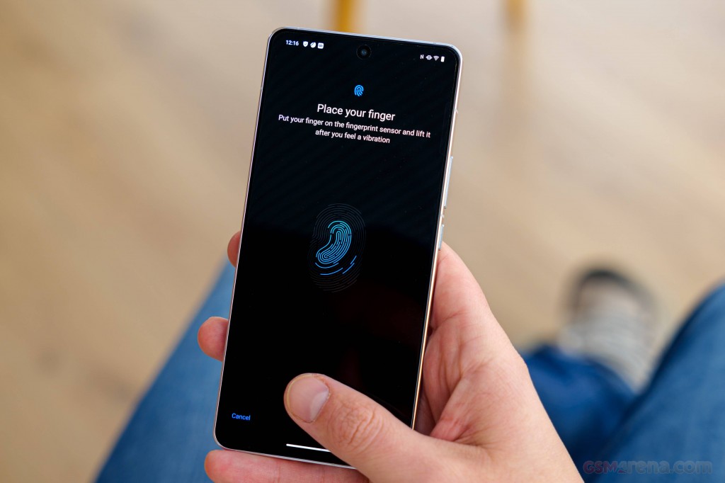 vivo iQOO 12 hands-on photo 26