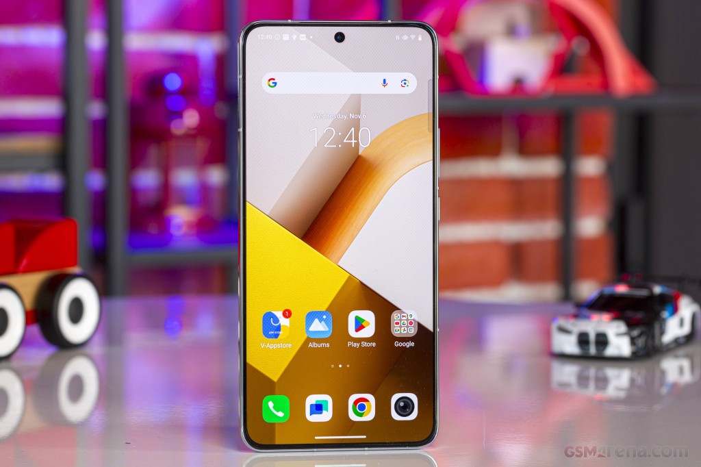 vivo iQOO 13 hands-on photo 5