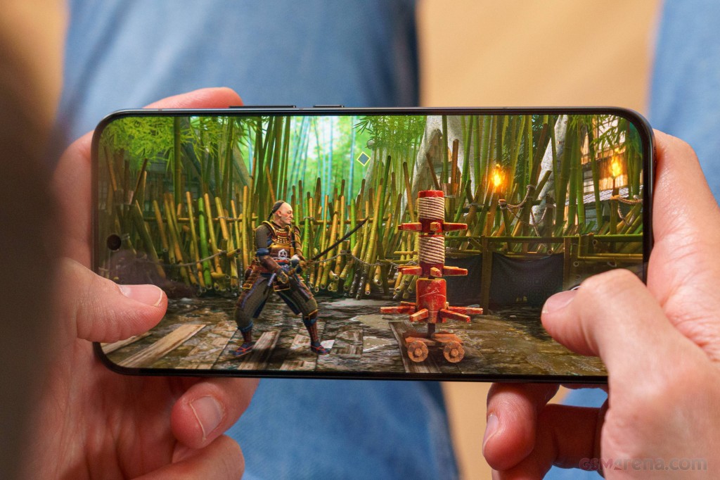 vivo iQOO 15 hands-on photo 22