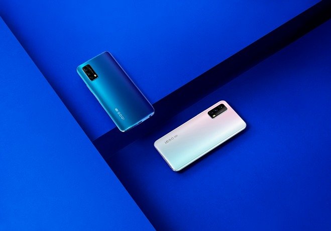 vivo iQOO Z1x view 26