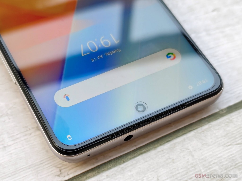 vivo iQOO Z5 hands-on photo 5