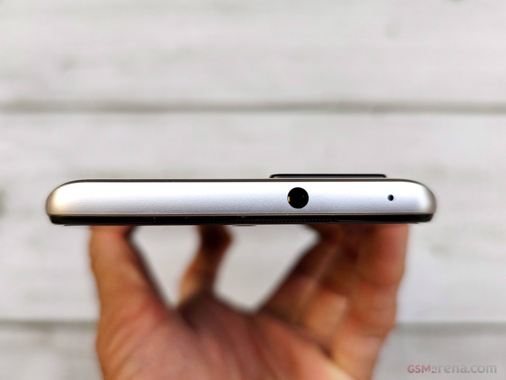 vivo iQOO Z5 hands-on photo 12