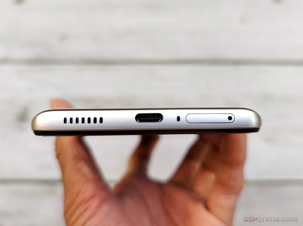vivo iQOO Z5 hands-on photo 13
