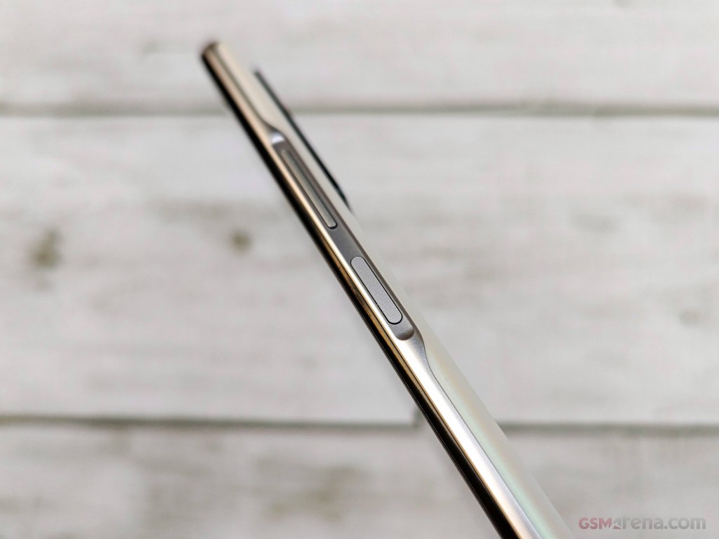 vivo iQOO Z5 hands-on photo 14