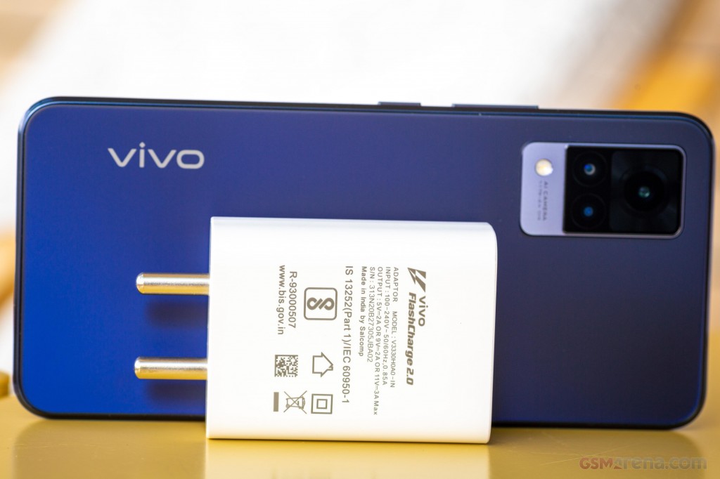 vivo V21 5G hands-on photo 2