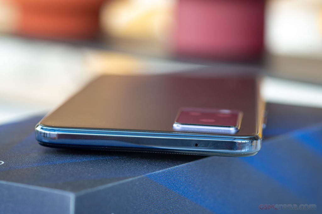 vivo V21 5G hands-on photo 8
