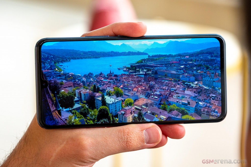 vivo V21 5G hands-on photo 21