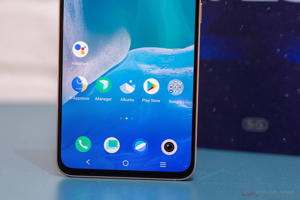 vivo V23 5G hands-on photo 3