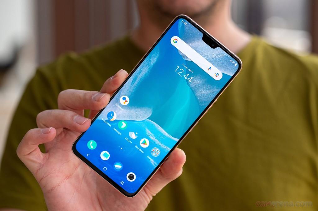 vivo V23 5G hands-on photo 17