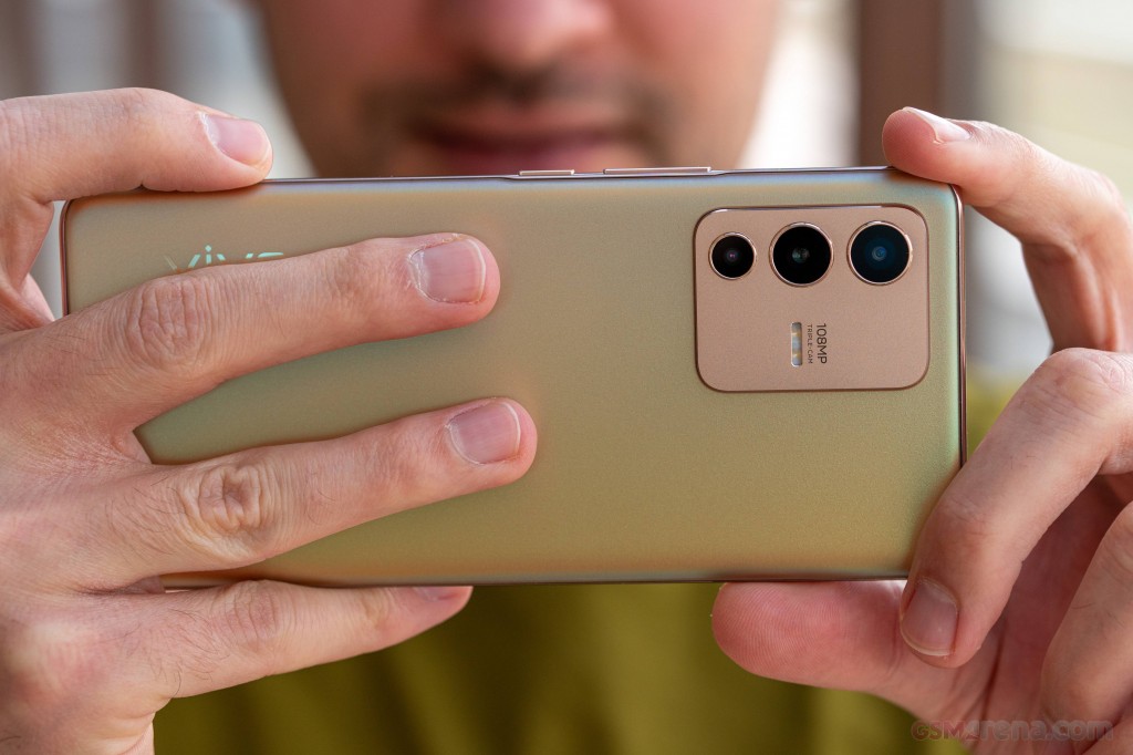 vivo V23 Pro hands-on photo 14