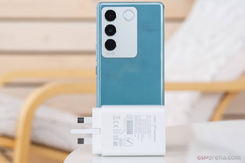 vivo V27 hands-on photo 2