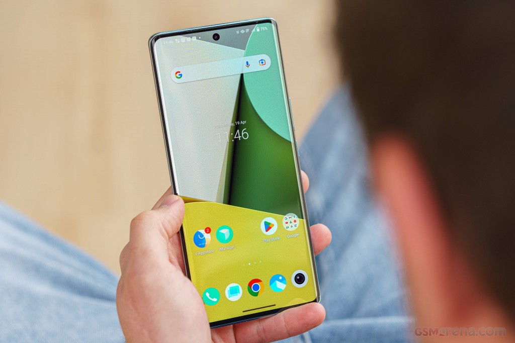 vivo V27 hands-on photo 17