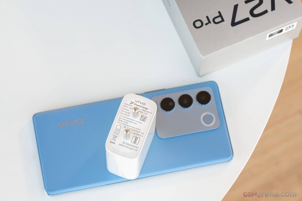 vivo V27 Pro hands-on photo 2