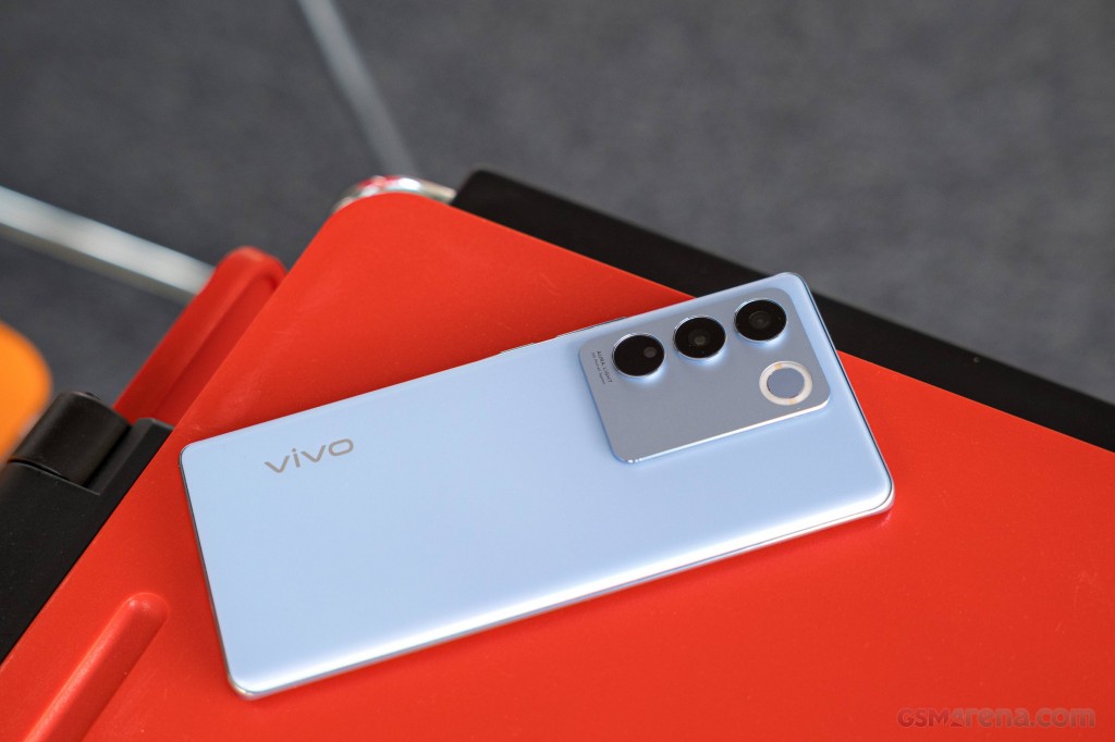 vivo V27 Pro hands-on photo 35