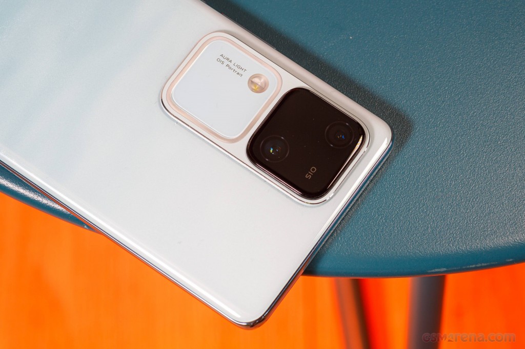 vivo V30 hands-on photo 7