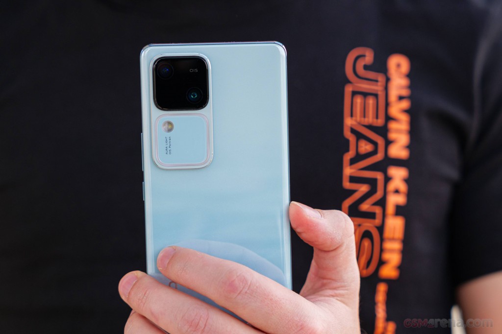 vivo V30 hands-on photo 8