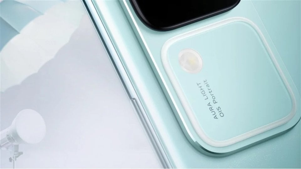 vivo V30 view 8