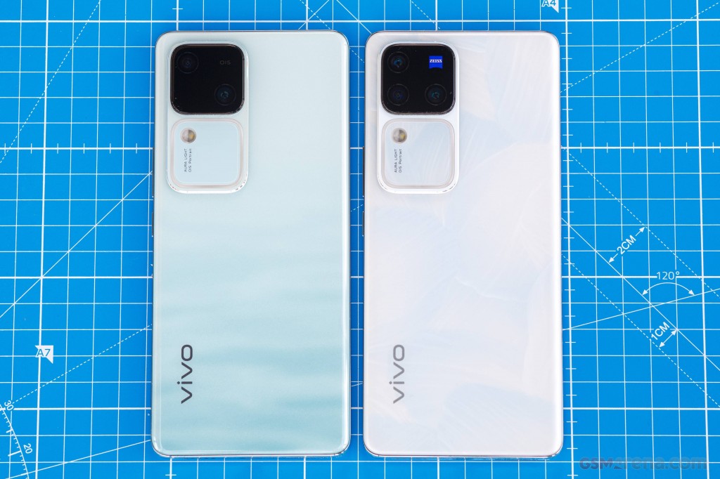 vivo V30 Pro hands-on photo 1