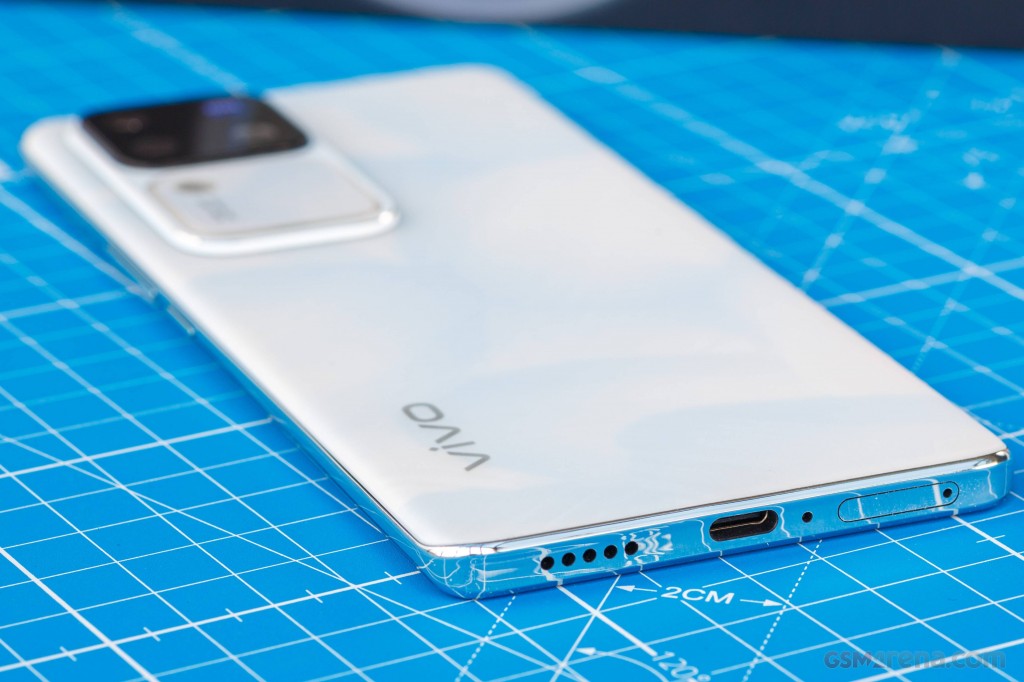 vivo V30 Pro hands-on photo 8
