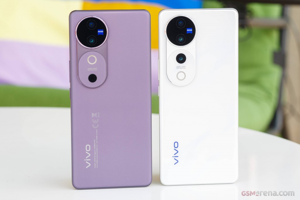 vivo V40 hands-on photo 1
