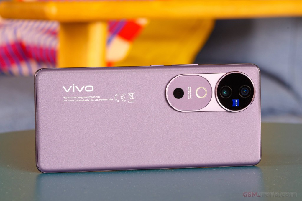 vivo V40 hands-on photo 2