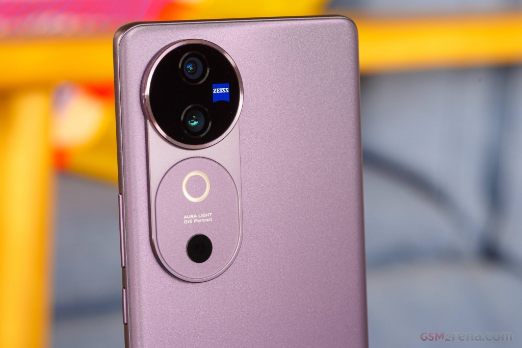 vivo V40 hands-on photo 9
