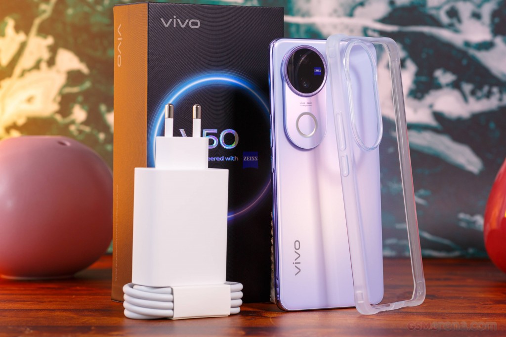 vivo V50 hands-on photo 1
