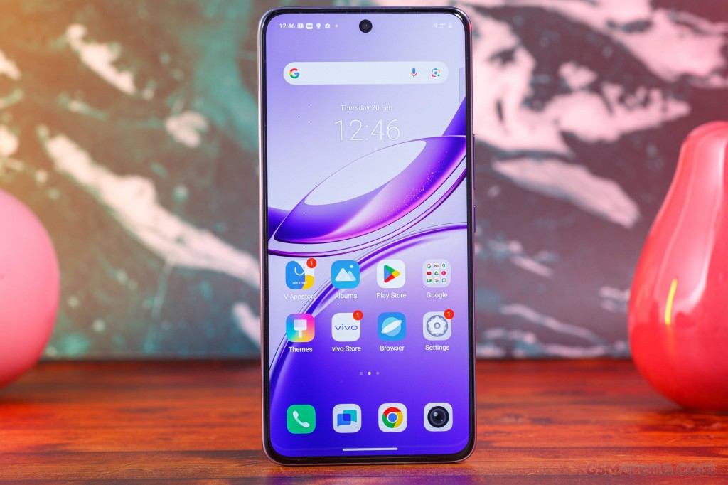 vivo V50 hands-on photo 4