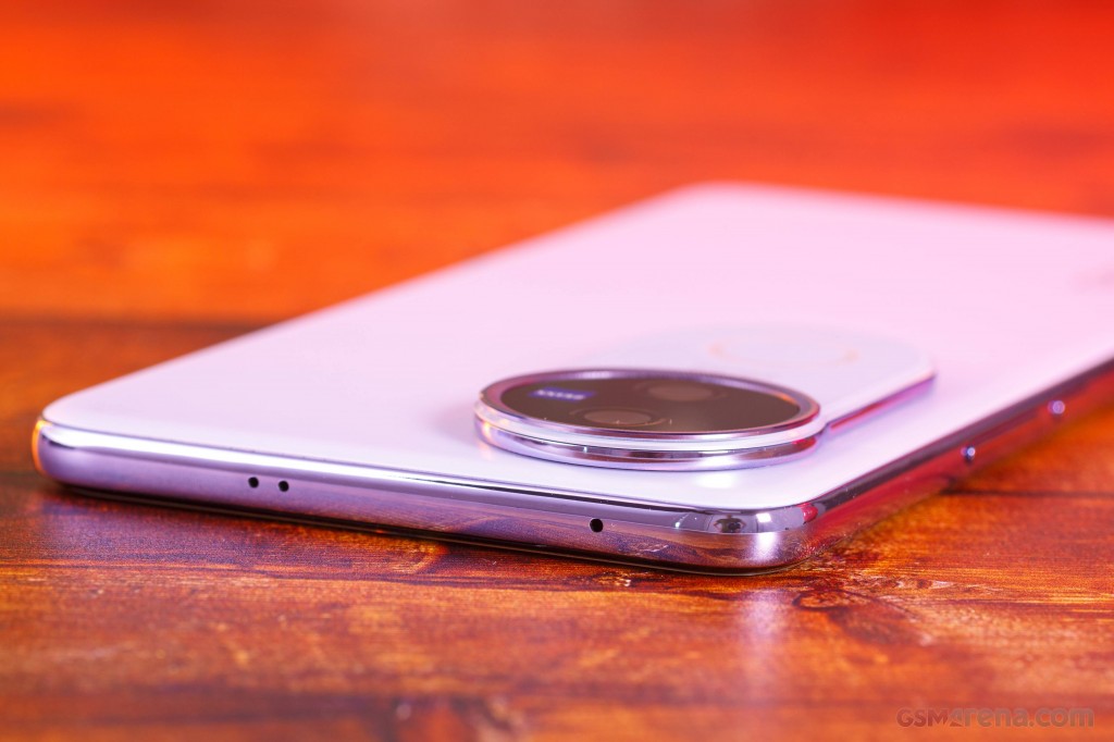 vivo V50 hands-on photo 12