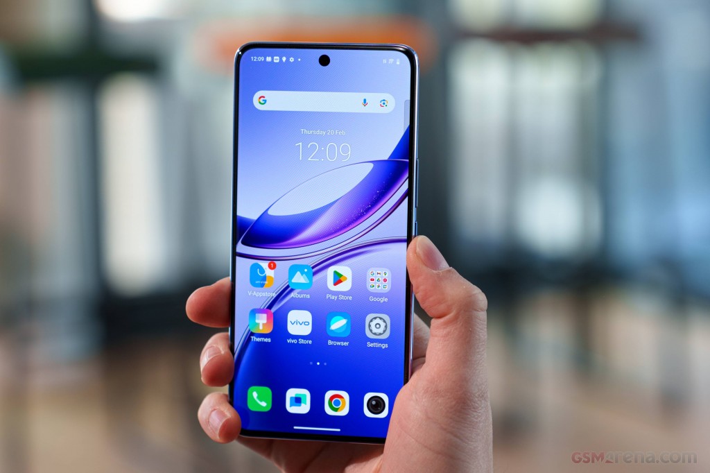 vivo V50 hands-on photo 19